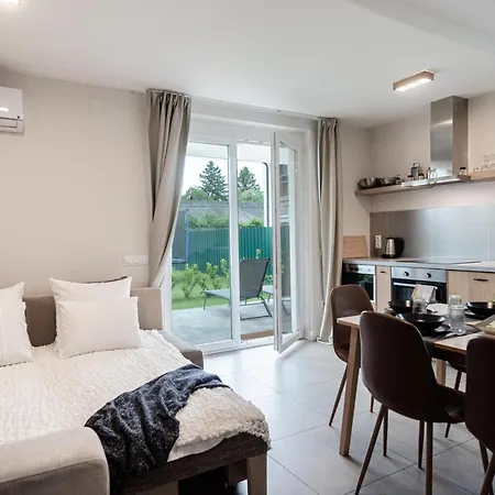 Oak Residents Apartman *