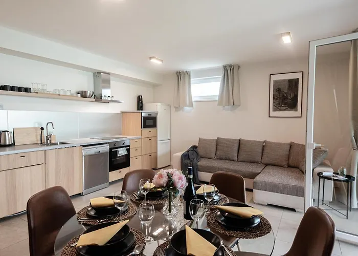 Oak Residents Siófok